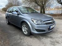 begagnad Opel Astra 1.6 Euro 5 | Drag | Fullserv | SoV-Hjul | M-Värm