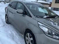 Begagnad Kia Carens 115 HK (84 kW) 2014 Minibuss