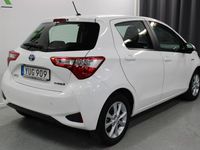 begagnad Toyota Yaris Hybrid e-CVT / B-kamera / MOMS / Euro 6