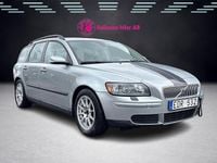 Begagnad Volvo V50 136 HK (100 kW) 2005 Silver Kombi