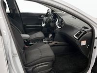 Begagnad Kia Ceed Sportswagon 2022 Vit Kombi