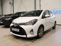 Begagnad Toyota Yaris Hybrid Active 101 HK (74 kW) 2015 Vit Halvkombi