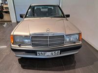 Begagnad Mercedes 190 170 HK (125 kW) 1988 Grå Sedan