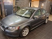 Begagnad Volvo S40 141 HK (103 kW) 2004 Grå Sedan