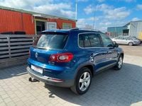Begagnad VW Tiguan 141 HK (103 kW) 2010 Blå SUV