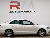 begagnad VW Jetta 1.6 TDI PREMIUM GT PAKET LÄDER TAKLUCKA