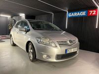 Begagnad Toyota Auris Plus 90 HK (66 kW) 2012 Silver Halvkombi