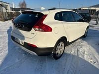 Begagnad Volvo V40 CC Momentum 116 HK (85 kW) 2014 Vit Kombi