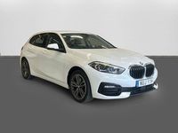 Begagnad BMW 118 Sport Line 136 HK (100 kW) 2021 Vit Halvkombi