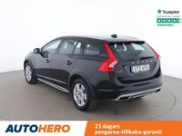 begagnad Volvo V60 CC D4 AWD Geartronic Summum / VOC