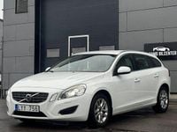 Begagnad Volvo V60 Summum 116 HK (85 kW) 2012 Vit Kombi