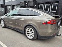 Begagnad Tesla Model X 311 kW (423 HK) 2016 Brun SUV