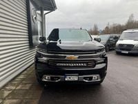 Begagnad Chevrolet Silverado 426 HK (313 kW) 2022 Svart Van