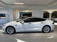 Begagnad Tesla Model S 386 kW (525 HK) 2018 Vit Halvkombi