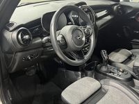 begagnad Mini Cooper SE Essential Navi DA Keyless Kamera MSI 2021, Halvkombi