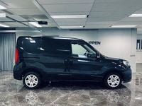 Begagnad Fiat Doblò 90 HK (66 kW) 2015 Svart Minibuss