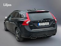 Begagnad Volvo V60 Momentum 231 HK (169 kW) 2018 Svart Kombi