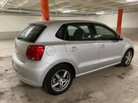 Begagnad VW Polo 90 HK (66 kW) 2011 Silver metallic Halvkombi