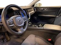 Begagnad Volvo V60 349 HK (256 kW) 2023 Vit Kombi