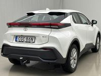 Begagnad Toyota C-HR Active 140 HK (102 kW) 2024 Vit SUV