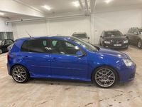 Begagnad VW Golf V R 250 HK (183 kW) 2007 Blå Halvkombi