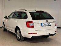 Begagnad Skoda Octavia Style 150 HK (110 kW) 2016 Vit Kombi