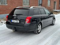 begagnad Toyota Avensis Kombi 2.4 D-4 VVT-i Euro 4