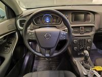 begagnad Volvo V40 D2 Momentum Automat 2017, Kombi
