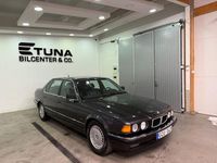 Begagnad BMW 750L 301 HK (221 kW) 1988 Svart Sedan