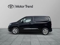 Begagnad Toyota Proace City City 100 kW (136 HK) 2022 Svart Minibuss