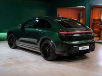 Begagnad Porsche Macan Turbo 469 kW (639 HK) 2024 Mörkgrön SUV