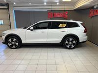 Begagnad Volvo V60 CC 190 HK (139 kW) 2019 Vit Kombi