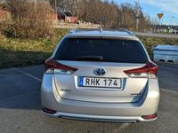 begagnad Toyota Auris Touring Sports Hybrid e-CVT Comfort Euro 6