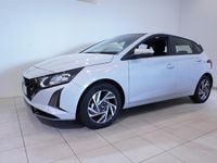 Begagnad Hyundai i20 Essential 101 HK (74 kW) 2024 Grå Halvkombi