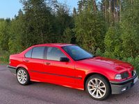Begagnad BMW 316 190 HK (139 kW) 1992