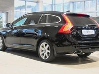 Begagnad Volvo V60 Momentum 181 HK (133 kW) 2014 Svart Kombi