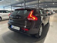 begagnad Volvo V40 D2 120hk Kinetic Voc Värmare Skinn PDC Euro 6