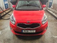 Begagnad Kia Carens 115 HK (84 kW) 2015 Röd Minibuss