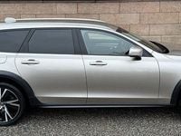 Begagnad Volvo V90 CC 197 HK (144 kW) 2023 Ljusgrå Kombi