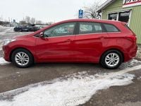 Begagnad Hyundai i30 Comfort 110 HK (80 kW) 2015 Röd Kombi