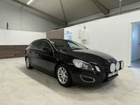 Begagnad Volvo V60 Momentum 150 HK (110 kW) 2011 Svart Kombi
