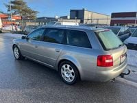 Begagnad Audi A6 Comfort 150 HK (110 kW) 2004 Grå Kombi