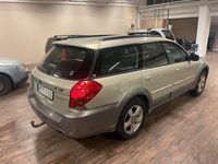 begagnad Subaru Outback 2.5 4WD Besiktigad U.A Panoramatak