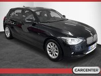Begagnad BMW 118 Urban Line 143 HK (105 kW) 2012 Svart Halvkombi