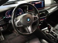 begagnad BMW 535 540 d xDrive M-Sport Drag Värmare HUD DAP Pa H K Pano 2021, Sedan