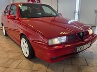 Begagnad Alfa Romeo 155 186 HK (136 kW) 1994 Röd Sedan