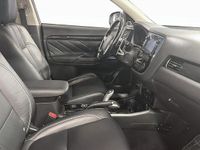 Begagnad Mitsubishi Outlander 203 HK (149 kW) 2015 Vit SUV