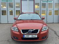 Begagnad Volvo V50 Momentum 116 HK (85 kW) 2011 Röd Kombi