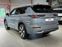 Begagnad Mitsubishi Outlander Instyle 306 HK (225 kW) 2025 Moonstone grey with black roof SUV