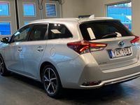 begagnad Toyota Auris Touring Sports Hybrid Aut Gps M-värmare Comfort 2018, Halvkombi